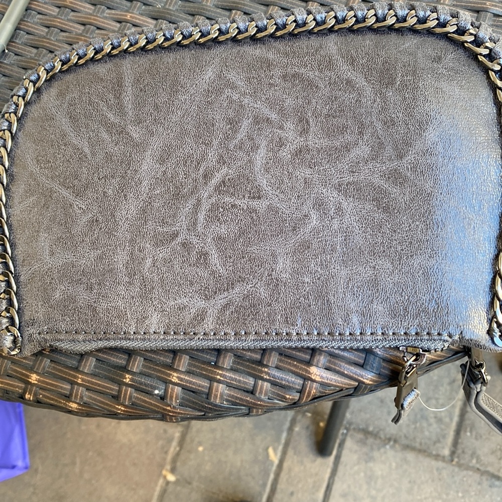Madison west grey faux leather crossbody with wristlet option. NWT metallic trim - Picture 6 of 7